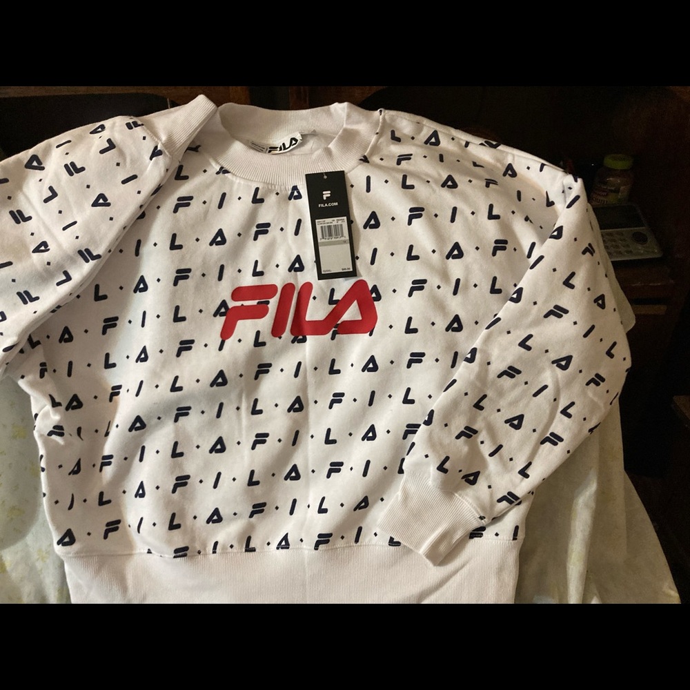 FILA NWT 1X New all over logo crop crewneck sweatshirt, soft and fuzzy inside